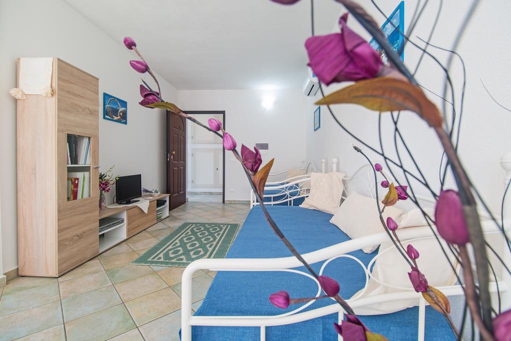 Residenza Maria Antonia - Private Apartment Orosei Exterior photo